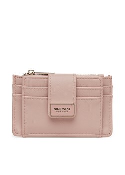 Nine West Etui na karty kredytowe NW-W1-005-SS25 Różowy ze sklepu MODIVO w kategorii Etui - zdjęcie 183995842