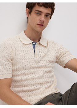 Reserved - Strukturalny sweter polo - kremowy ze sklepu Reserved w kategorii Swetry męskie - zdjęcie 183996613