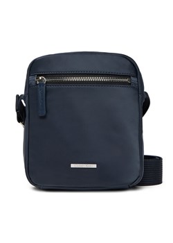 Saszetka Calvin Klein Sleek Nylon Reporter LV04D3176G Granatowy ze sklepu eobuwie.pl w kategorii Saszetki - zdjęcie 183998473