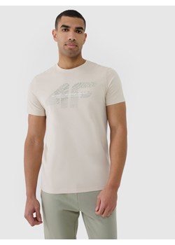 Męski t-shirt z nadrukiem 4F 4FWSS25TTSHM2004 - beżowy ze sklepu Sportstylestory.com w kategorii T-shirty męskie - zdjęcie 184004693