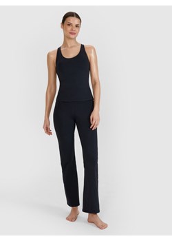 Damskie legginsy do jogi z rozszerzanymi nogawkami 4F 4FWSS25TFTIF324 - czarne ze sklepu Sportstylestory.com w kategorii Spodnie damskie - zdjęcie 184005174