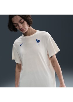 Damska koszulka piłkarska z krótkim rękawem Nike One Dri-FIT FFF Relaxed - Brązowy ze sklepu Nike poland w kategorii Bluzki damskie - zdjęcie 184007022