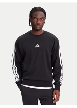 adidas Bluza Essentials 3-Stripes JE6304 Czarny Regular Fit ze sklepu MODIVO w kategorii Bluzy męskie - zdjęcie 184019433