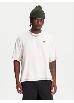 adidas T-Shirt Trefoil Essentials JW0970 Biały Regular Fit ze sklepu MODIVO w kategorii T-shirty męskie - zdjęcie 184026673