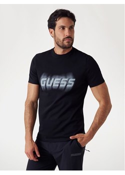 Guess T-Shirt 176631 Czarny Classic Fit ze sklepu MODIVO w kategorii T-shirty męskie - zdjęcie 184032182