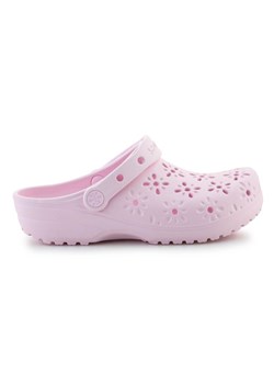 Klapki Crocs Classic Floral Cut Out Clog 210927-6ZW różowe ze sklepu ButyModne.pl w kategorii Klapki damskie - zdjęcie 184033521