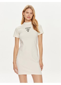 Guess Sukienka codzienna V4YK02 KCDH1 Biały Regular Fit ze sklepu MODIVO w kategorii Sukienki - zdjęcie 184035834