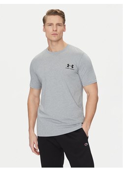 Under Armour T-Shirt UA Sportstyle 1326799 Szary Loose Fit ze sklepu MODIVO w kategorii T-shirty męskie - zdjęcie 184038452
