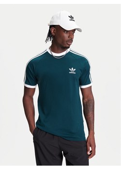adidas T-Shirt adicolor Classics 3-Stripes JY1374 Zielony Slim Fit ze sklepu MODIVO w kategorii T-shirty męskie - zdjęcie 184038504
