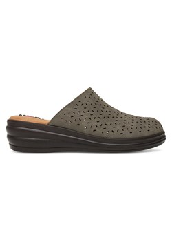 Klapki Go Soft LA3J7701-7 ze sklepu ccc.eu w kategorii Klapki damskie - zdjęcie 184039592