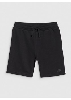 Chłopięce spodenki dresowe 4F 4FJWSS25TSHOM601 - czarne ze sklepu Sportstylestory.com w kategorii Spodenki chłopięce - zdjęcie 184040693