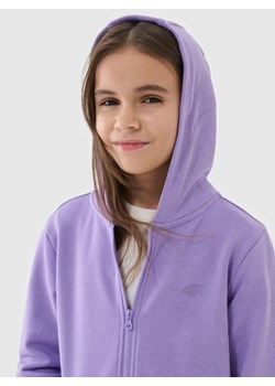 Dziewczęca bluza dresowa rozpinana z kapturem 4F 4FJWSS25TSWSF1706 - fioletowa ze sklepu Sportstylestory.com w kategorii Bluzy dziewczęce - zdjęcie 184040752