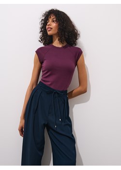 Mohito - Bordowy t-shirt z bawełną i lyocellem - mahoń ze sklepu Mohito w kategorii Bluzki damskie - zdjęcie 184041454