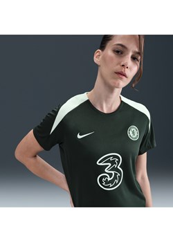 Damska koszulka piłkarska z krótkim rękawem Nike Dri-FIT Chelsea F.C. Strike - Zieleń ze sklepu Nike poland w kategorii Bluzki damskie - zdjęcie 184044170
