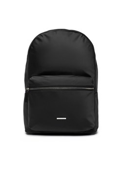 Plecak Calvin Klein Sleek Nylon Backpack LV04D3042G Czarny ze sklepu eobuwie.pl w kategorii Plecaki - zdjęcie 184044671