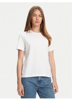 Calvin Klein T-Shirt LV044C905G Biały Regular Fit ze sklepu MODIVO w kategorii Bluzki damskie - zdjęcie 184045534