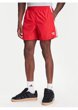 adidas Szorty sportowe adicolor Classics Sprinter IU0771 Czerwony Regular Fit ze sklepu MODIVO w kategorii Spodenki męskie - zdjęcie 184045553