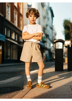 Sinsay - Szorty w stylu basic - beżowy ze sklepu Sinsay w kategorii Spodenki chłopięce - zdjęcie 184054451