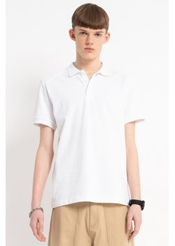 Biała koszulka polo z krótkim rękawem, kolor - biały, rozmiar - 140 ze sklepu REPORTER w kategorii T-shirty chłopięce - zdjęcie 184055490