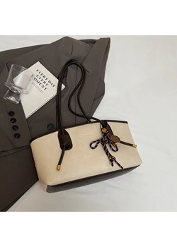 Skórzana torba z zawieszką - Beżowy ze sklepu Intimica.pl w kategorii Torby Shopper bag - zdjęcie 184056043