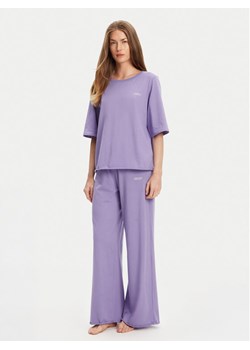 United Colors Of Benetton Piżama 35VB3P03P Fioletowy Loose Fit ze sklepu MODIVO w kategorii Piżamy damskie - zdjęcie 184058044