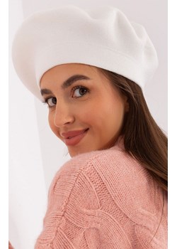 Beret damski ecru AT-CZ-231305.91P, Kolor ecru, Rozmiar uniwersalny, WOOL FASHION ITALIA ze sklepu Primodo w kategorii Czapki zimowe damskie - zdjęcie 184068290