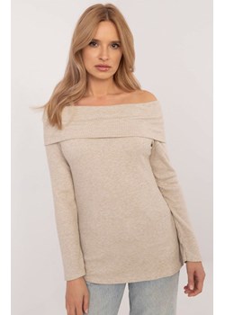 Sweter z odkrytymi ramionami beżowy DHJ-SW-A2449.33, Kolor beżowy, Rozmiar uniwersalny, ITALY MODA ze sklepu Primodo w kategorii Swetry damskie - zdjęcie 184068942