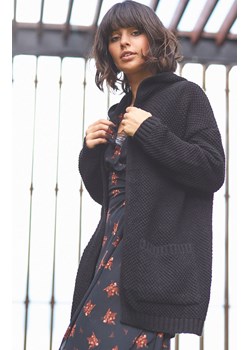 Czarny kardigan damski z kapturem BK002, Kolor czarny, Rozmiar one size, BE Knit ze sklepu Primodo w kategorii Swetry damskie - zdjęcie 184081800
