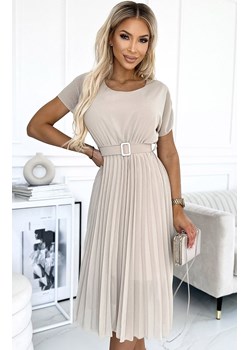 Plisowana sukienka midi z szerokim paskiem beżowa 465-2 Mia, Kolor beżowy, Rozmiar one size, NUMOCO BASIC ze sklepu Primodo w kategorii Sukienki - zdjęcie 184086894