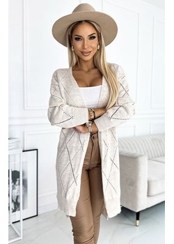 Kardigan z dłuższym tyłem w ażurowe romby beżowy 486-2, Kolor beżowy, Rozmiar one size, NUMOCO BASIC ze sklepu Primodo w kategorii Swetry damskie - zdjęcie 184087013