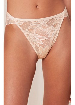 Triumph figi brazylijskie jasnobeżowe Amourette Charm Delight 10217888, Kolor jasnobeżowy, Rozmiar 40, Triumph ze sklepu Primodo w kategorii Majtki damskie - zdjęcie 184094422
