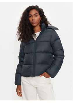 Calvin Klein Jeans Kurtka puchowa J20J223571 Granatowy Regular Fit ze sklepu MODIVO w kategorii Kurtki damskie - zdjęcie 184098373