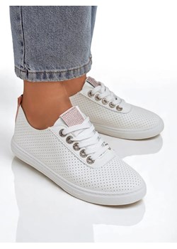 Royalfashion Damskie tenisówki z cyrkoniami Cytorrie ze sklepu royalfashion.pl w kategorii Trampki damskie - zdjęcie 184102454