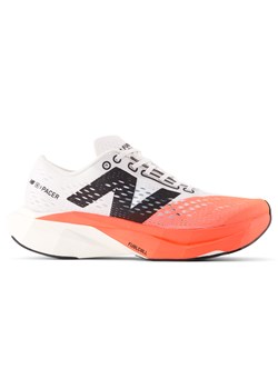 Buty damskie New Balance FuelCell SuperComp Pacer v2 WFCRRCU2 – pomarańczowe ze sklepu New Balance Poland w kategorii Buty sportowe damskie - zdjęcie 184105052