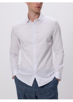 Reserved - Gładka koszula super slim fit - biały ze sklepu Reserved w kategorii Koszule męskie - zdjęcie 184106822
