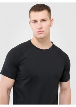 Męski t-shirt basic  Outhorn OTHWAW24TTSHM2378 - czarny ze sklepu Sportstylestory.com w kategorii T-shirty męskie - zdjęcie 184107273