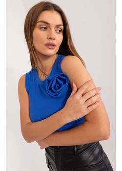 Kobaltowy top z ozdobnym kwiatkiem DHJ-TP-17733.22X, Kolor kobalt, Rozmiar uniwersalny, ITALY MODA ze sklepu Intymna w kategorii Bluzki damskie - zdjęcie 184123153