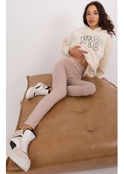 Beżowe legginsy z wysokim stanem LO-LG-LK-546.32, Kolor beżowy, Rozmiar XL, Rue Paris ze sklepu Intymna w kategorii Spodnie damskie - zdjęcie 184123211