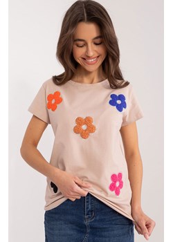 Beżowy t-shirt damski z naszywkami RV-BZ-9622.16X, Kolor beżowy, Rozmiar S/M, BASIC FEEL GOOD ze sklepu Intymna w kategorii Bluzki damskie - zdjęcie 184123300