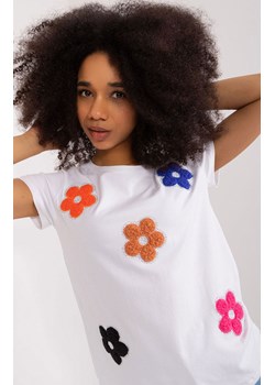 Biały t-shirt damski z naszywkami RV-BZ-9622.20X, Kolor biały, Rozmiar S/M, BASIC FEEL GOOD ze sklepu Intymna w kategorii Bluzki damskie - zdjęcie 184123304