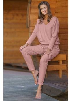 Karina komplet dresowy długie spodnie, długie rękawy, Kolor róż pudrowy, Rozmiar XL, Italian Fashion - id: 149675 - marki Italian Fashion - 184127353 Karina komplet dresowy długie spodnie, długie rękawy, Kolor róż pudrowy, Rozmiar XL, Italian Fashion ze sklepu Intymna w kategorii Komplety i garnitury damskie - zdjęcie 184127353