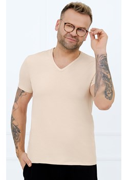 Koszulka męska w serek na krótki rękaw beżowa Apollo, Kolor beżowy, Rozmiar M, Italian Fashion ze sklepu Intymna w kategorii T-shirty męskie - zdjęcie 184127600