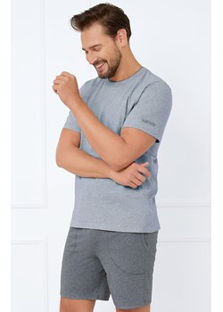 Krótka piżama męska szary melanż Krystian, Kolor szary melanż, Rozmiar S, Italian Fashion ze sklepu Intymna w kategorii Piżamy męskie - zdjęcie 184128843