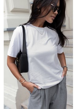 Klasyczny biały t-shirt damski z haftem B57, Kolor biały, Rozmiar L, Ivon ze sklepu Intymna w kategorii Bluzki damskie - zdjęcie 184130094