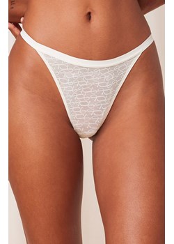 Triumph stringi kremowe Signature Sheer String 10216494, Kolor kremowy, Rozmiar 42, Triumph ze sklepu Intymna w kategorii Majtki damskie - zdjęcie 184151930