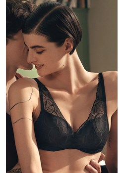 Triumph biustonosz push-up Body Make-Up Illusion Lace WP 10219710-0004, Kolor czarny, Rozmiar 75B, Triumph ze sklepu Intymna w kategorii Biustonosze - zdjęcie 184152283