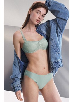 Triumph figi damskie Body Make-Up Illusion Lace Highleg Tai 10219711-7329, Kolor pistacjowy, Rozmiar 36, Triumph ze sklepu Intymna w kategorii Majtki damskie - zdjęcie 184152432