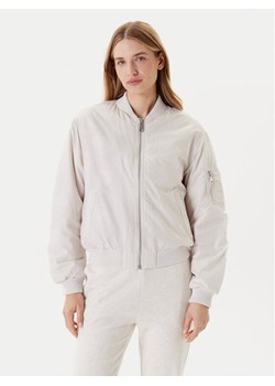 Guess Kurtka bomber W5YL08 WHDK2 Écru Regular Fit ze sklepu MODIVO w kategorii Kurtki męskie - zdjęcie 184155494