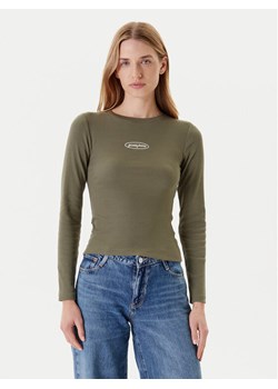 Guess Jeans Bluzka W5YP38 KA0H1 Khaki Slim Fit ze sklepu MODIVO w kategorii Bluzki damskie - zdjęcie 184155513