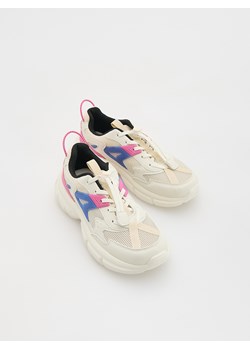 Reserved - Sportowe sneakersy - beżowy - id: 655DL-08X - marki Reserved - 184157362 Reserved - Sportowe sneakersy - beżowy ze sklepu Reserved w kategorii Buty sportowe dziecięce - zdjęcie 184157362